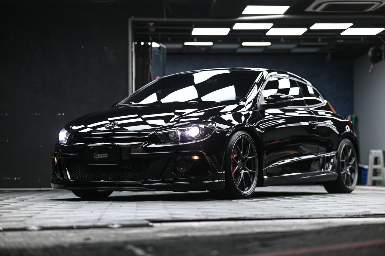 VW Scirocco 洗車打蠟完工與細節實拍 第 4 張（共 6 張）——捷匠淡水旗艦店施工實錄