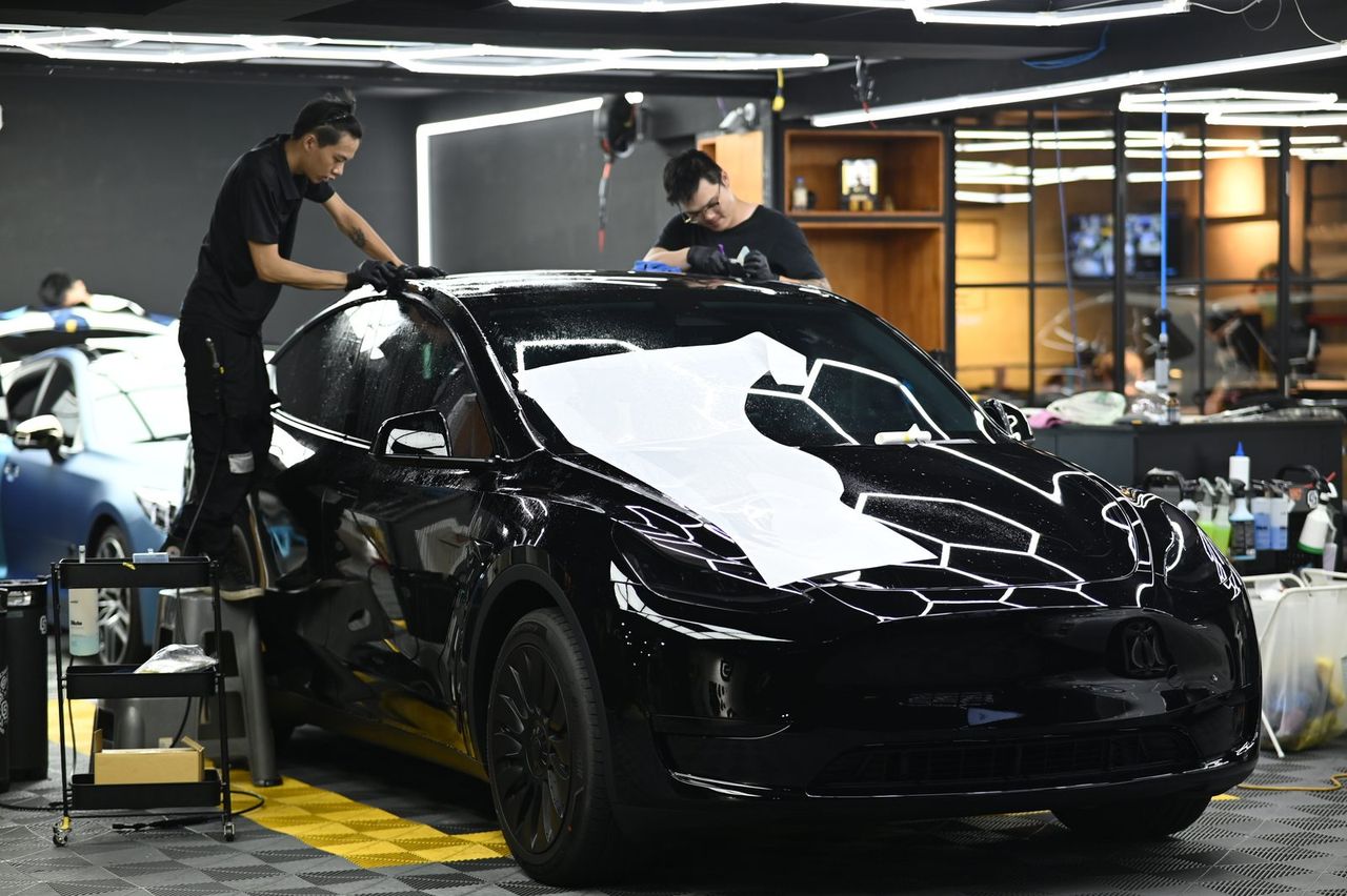 Tesla Model Y 全車犀牛皮完工與細節實拍 第 4 張（共 6 張）——捷匠淡水旗艦店施工實錄