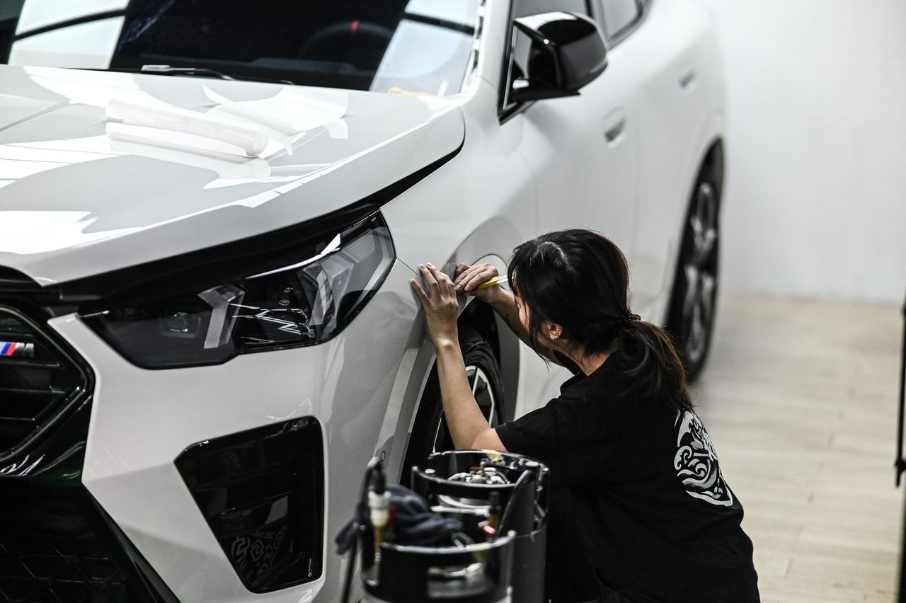 BMW X2 M35i 迎風面犀牛皮完工與細節實拍 第 4 張（共 6 張）——捷匠淡水旗艦店施工實錄