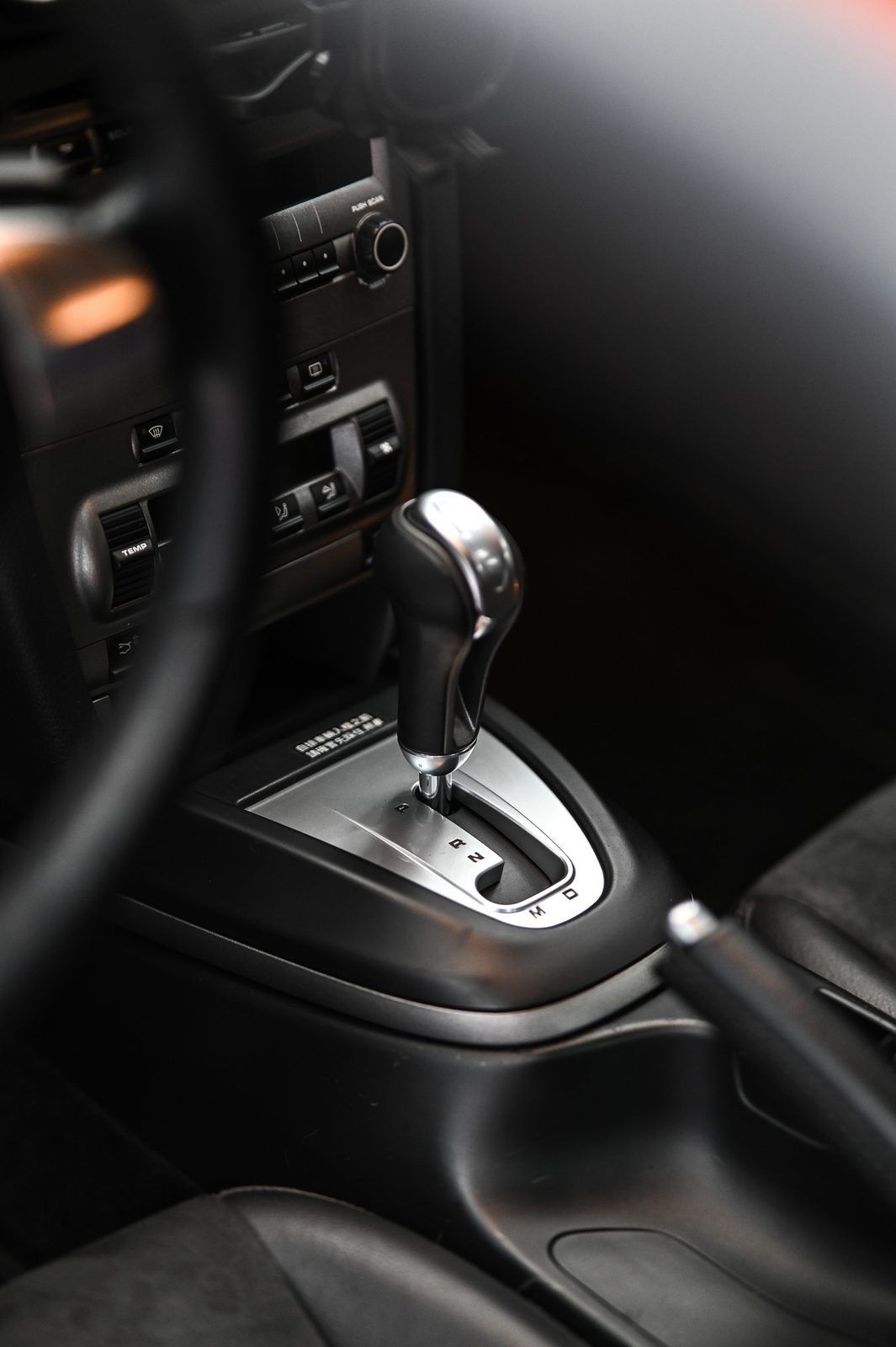 Porsche（Cayman）拋光與漆面修復、漆面鍍膜完工與細節實拍 第 4 張（共 6 張）——捷匠施工實錄
