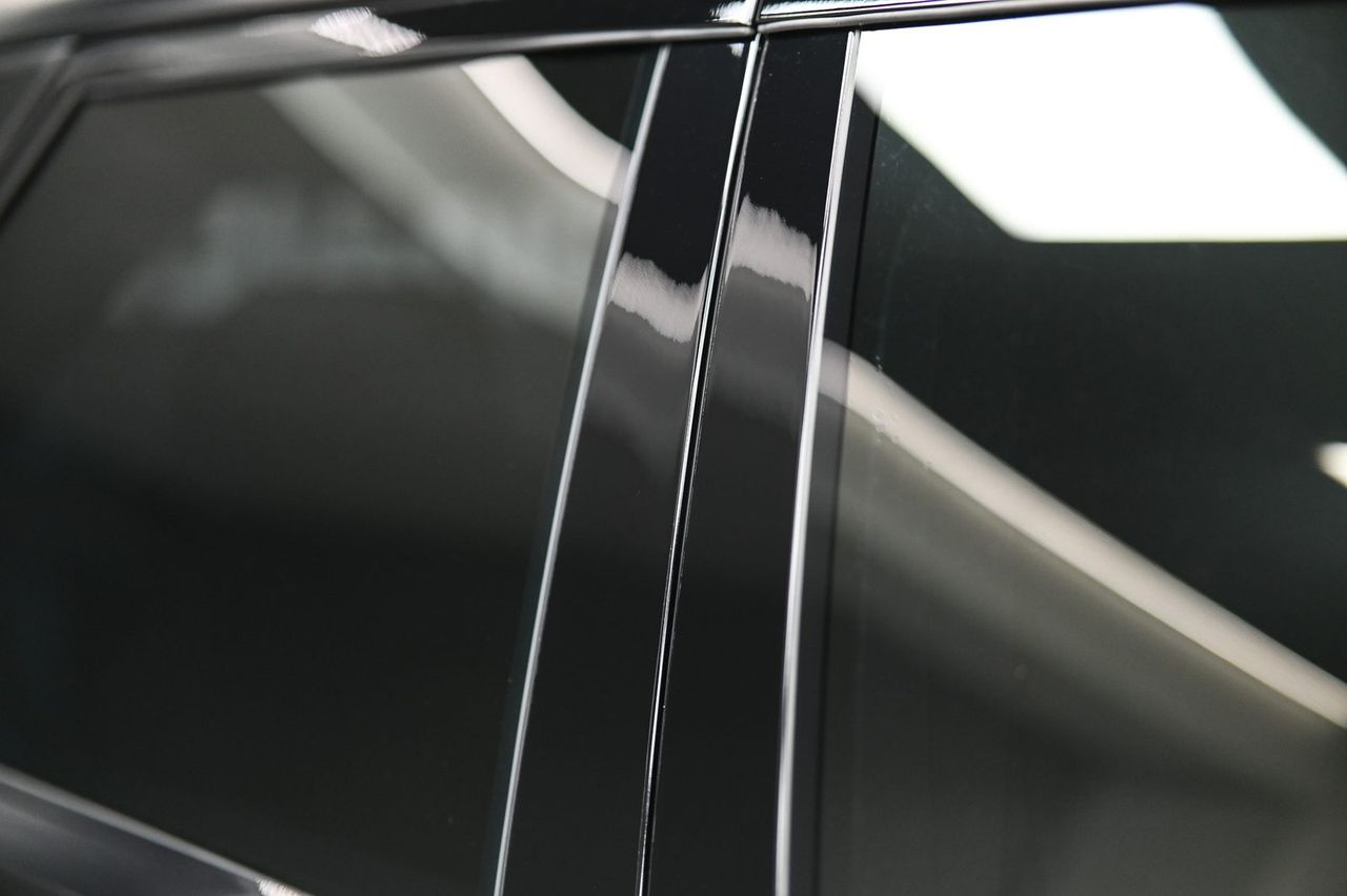 Range Rover 全車犀牛皮完工與細節實拍 第 4 張（共 6 張）——捷匠施工實錄