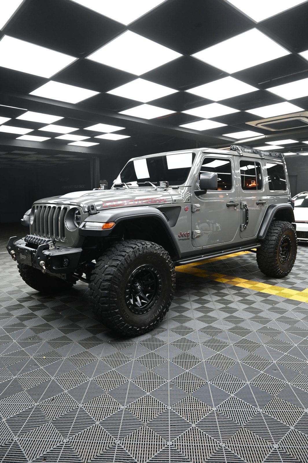 Jeep Wrangler 漆面鍍膜完工與細節實拍 第 3 張（共 6 張）——捷匠淡水旗艦店施工實錄