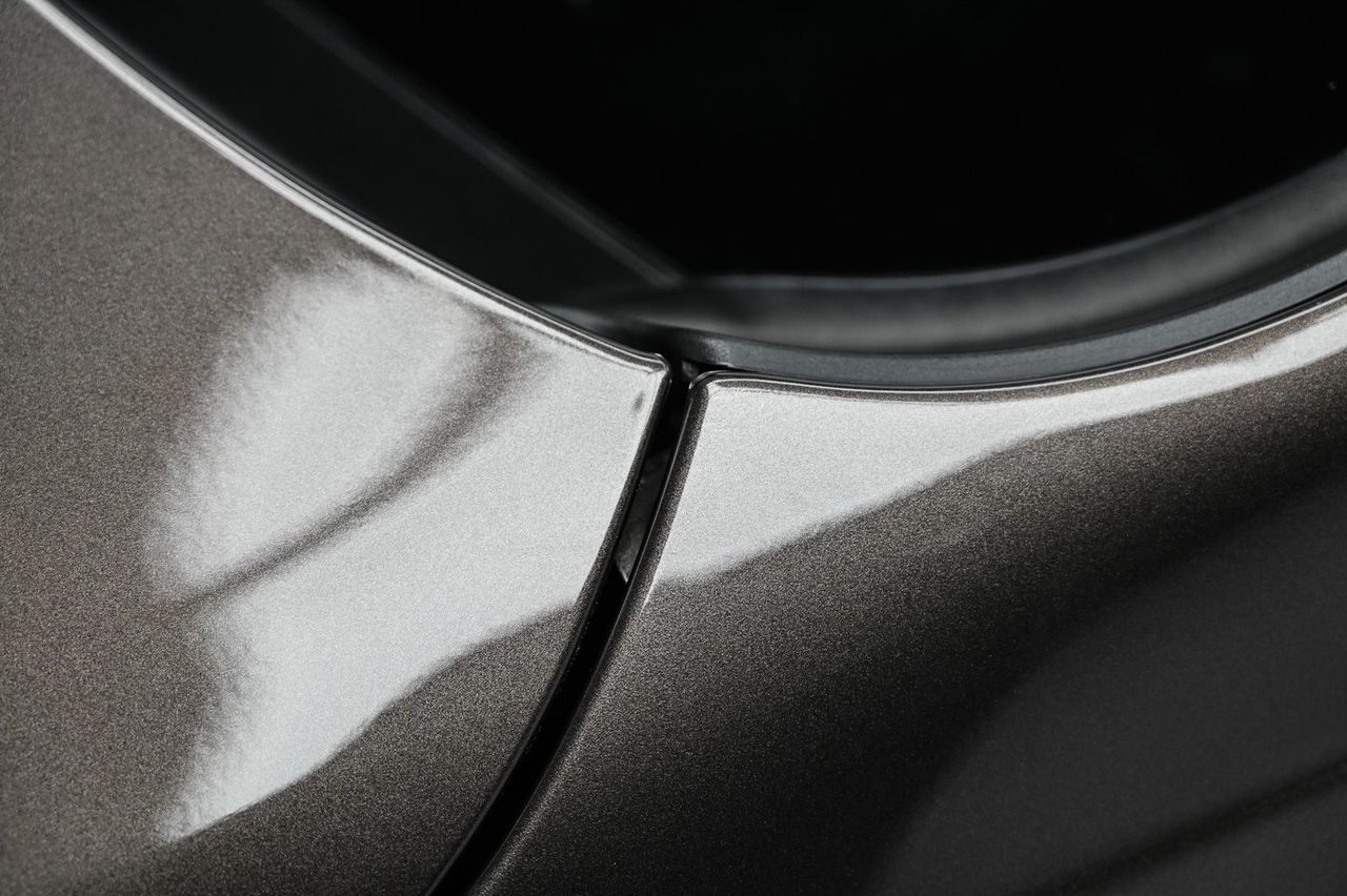 Maserati Quattroporte 迎風面犀牛皮完工與細節實拍 第 4 張（共 6 張）——捷匠淡水旗艦店施工實錄