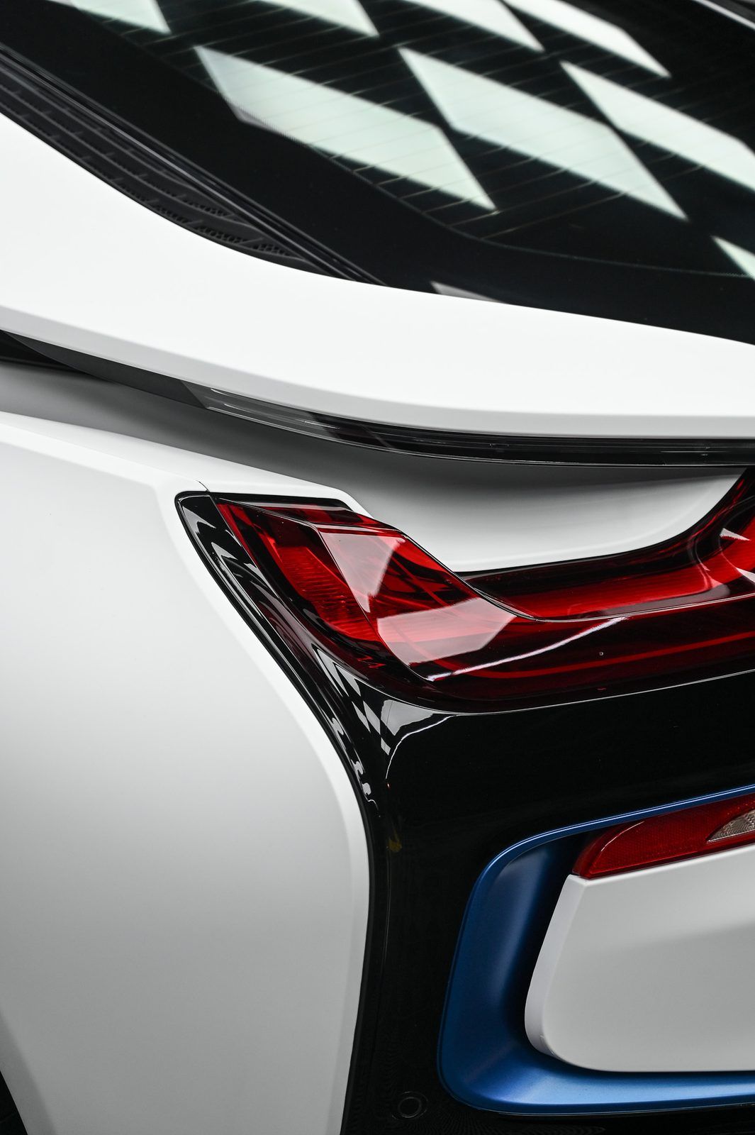 BMW i8 改色犀牛皮完工與細節實拍 第 4 張（共 6 張）——捷匠淡水旗艦店施工實錄
