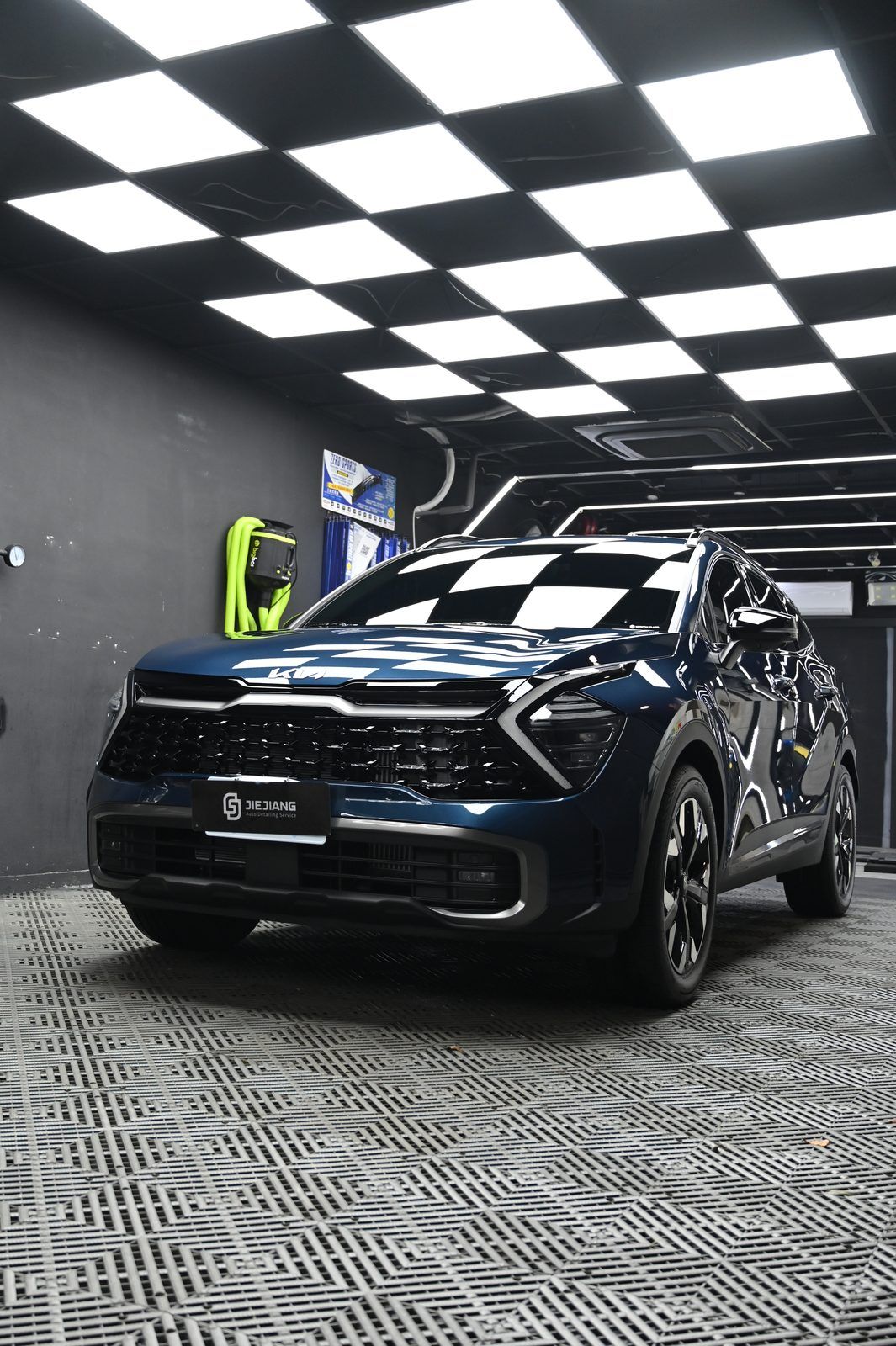 Kia Sportage 漆面鍍膜完工與細節實拍 第 2 張（共 3 張）——捷匠北投店施工實錄