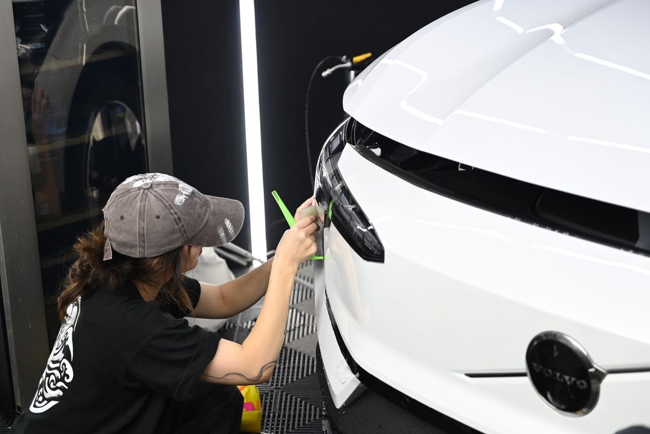 Volvo EX30 迎風面犀牛皮完工與細節實拍 第 5 張（共 6 張）——捷匠北投店施工實錄