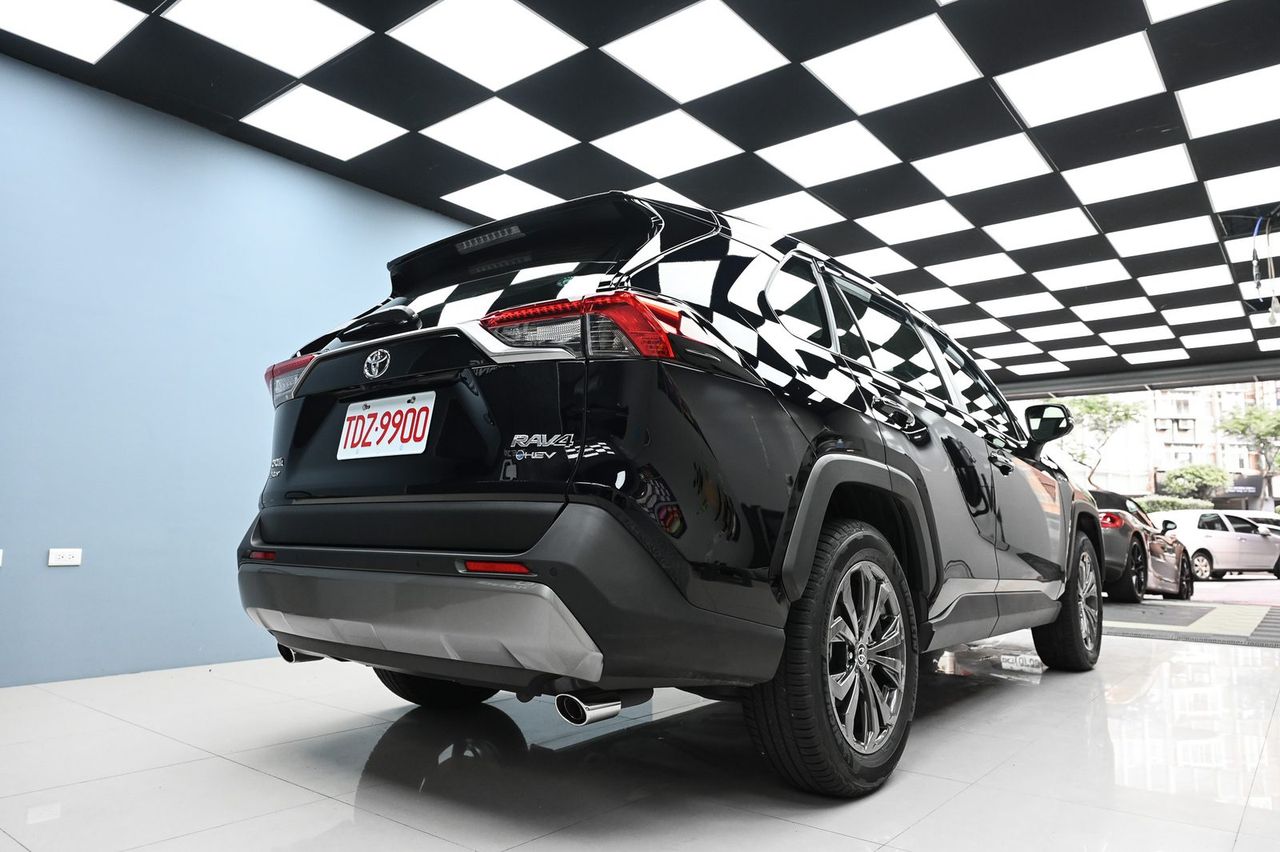 Toyota RAV4 漆面鍍膜完工與細節實拍 第 5 張（共 6 張）——捷匠施工實錄