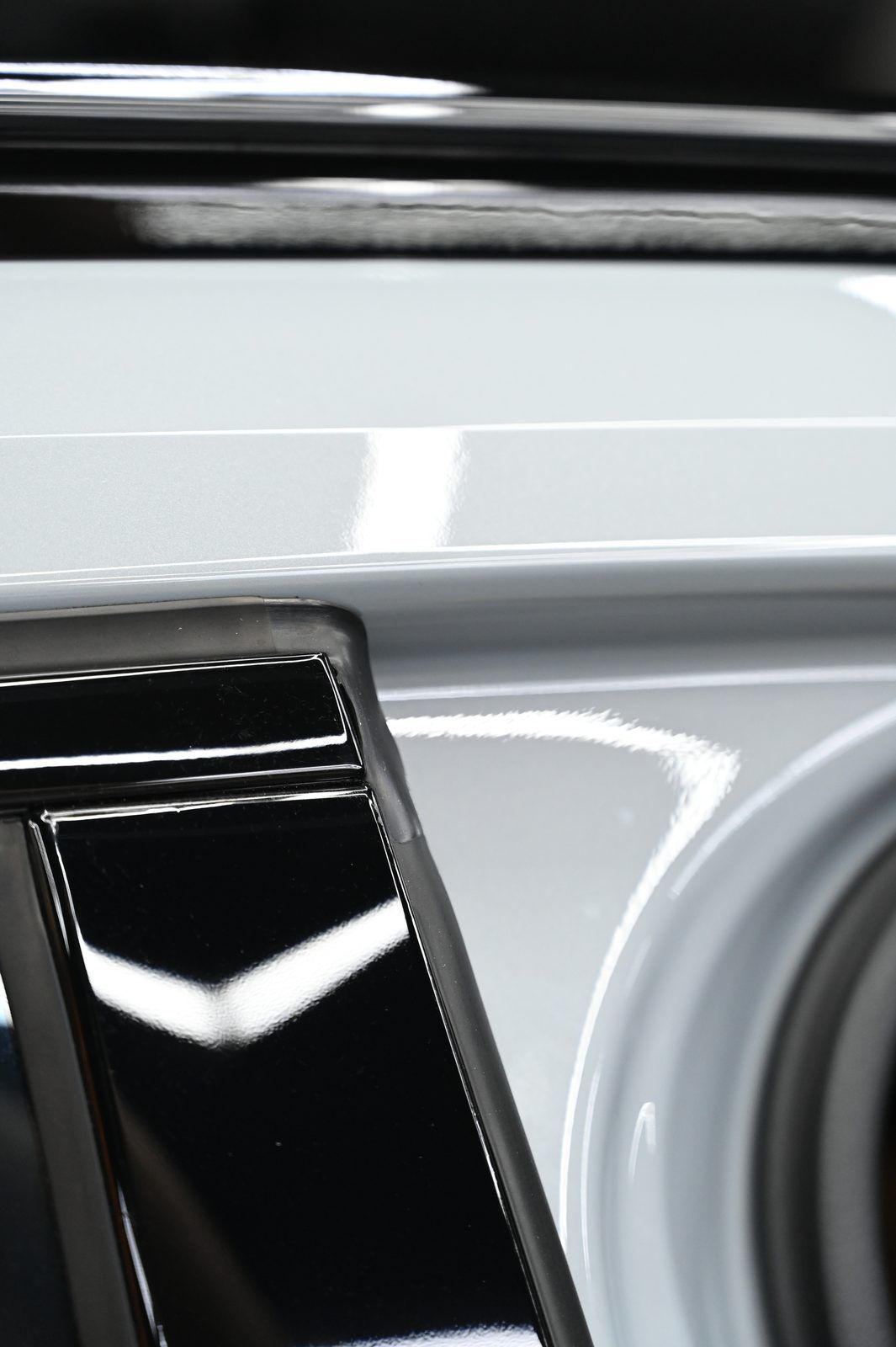 BMW 330i Touring 全車犀牛皮完工與細節實拍 第 5 張（共 6 張）——捷匠淡水旗艦店施工實錄