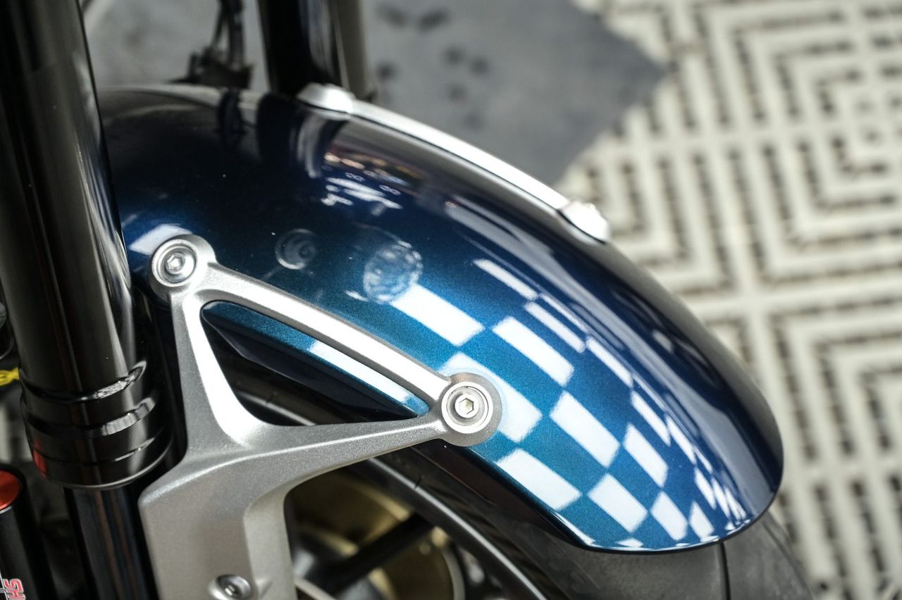 Kawasaki Z900RS 機車美容完工與細節實拍 第 5 張（共 6 張）——捷匠淡水旗艦店施工實錄