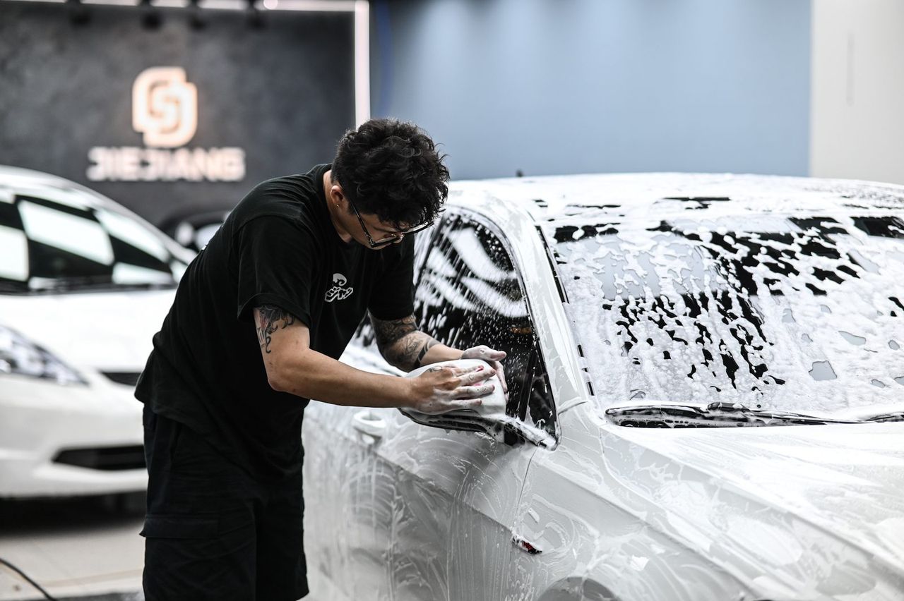 Volkswagen 洗車打蠟完工與細節實拍 第 5 張（共 6 張）——捷匠施工實錄
