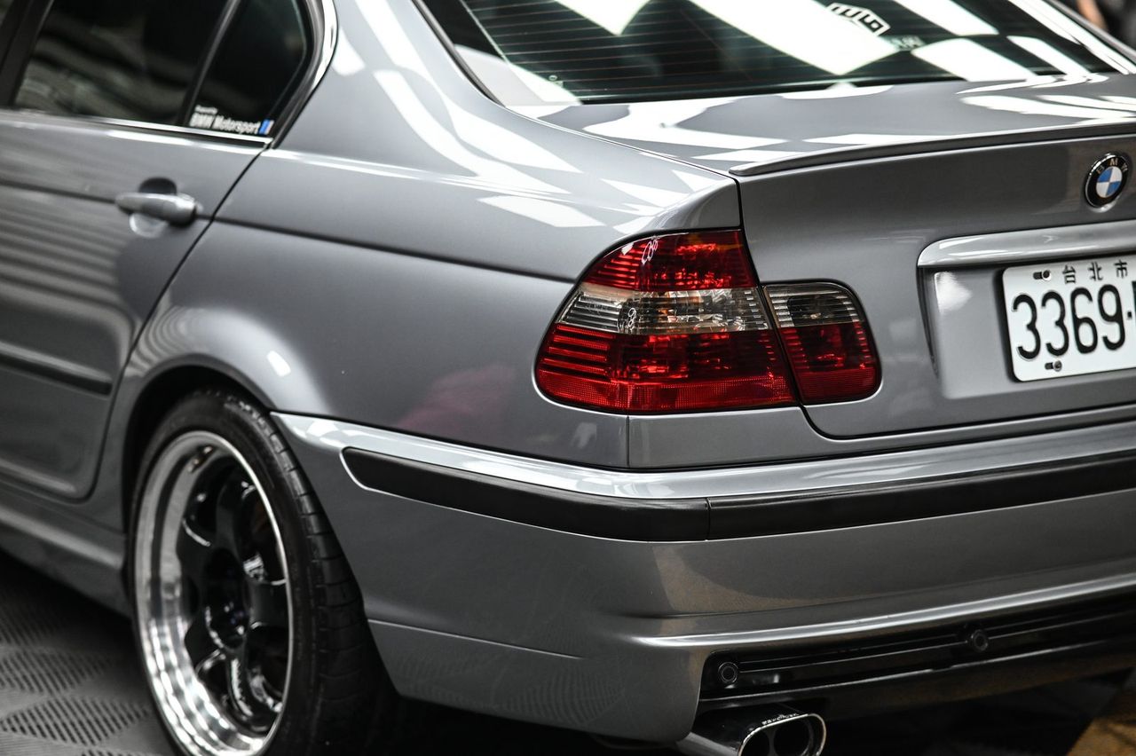 BMW 3系 E46 洗車打蠟完工與細節實拍 第 5 張（共 6 張）——捷匠淡水旗艦店施工實錄