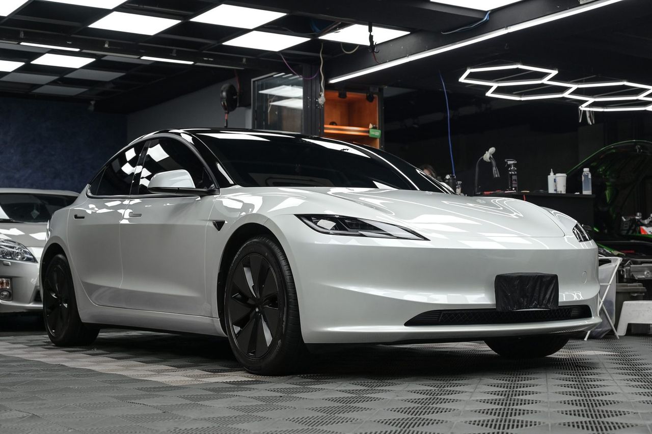 Tesla Model 3 煥新版全車犀牛皮（2025.11）完工與細節實拍 第 6 張（共 6 張）——捷匠淡水旗艦店施工實錄