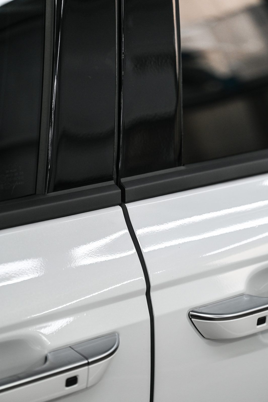 KIA Carnival 全車犀牛皮完工與細節實拍 第 6 張（共 6 張）——捷匠北投店施工實錄