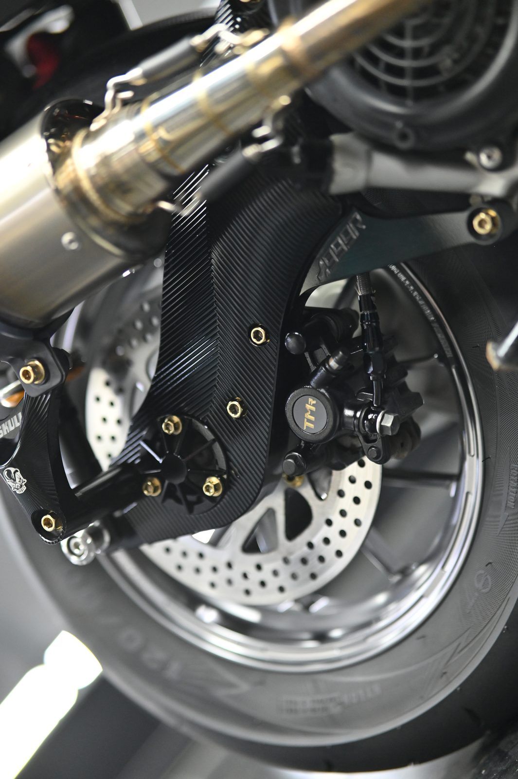 Yamaha 勁戰機車美容完工與細節實拍 第 6 張（共 6 張）——捷匠淡水旗艦店施工實錄