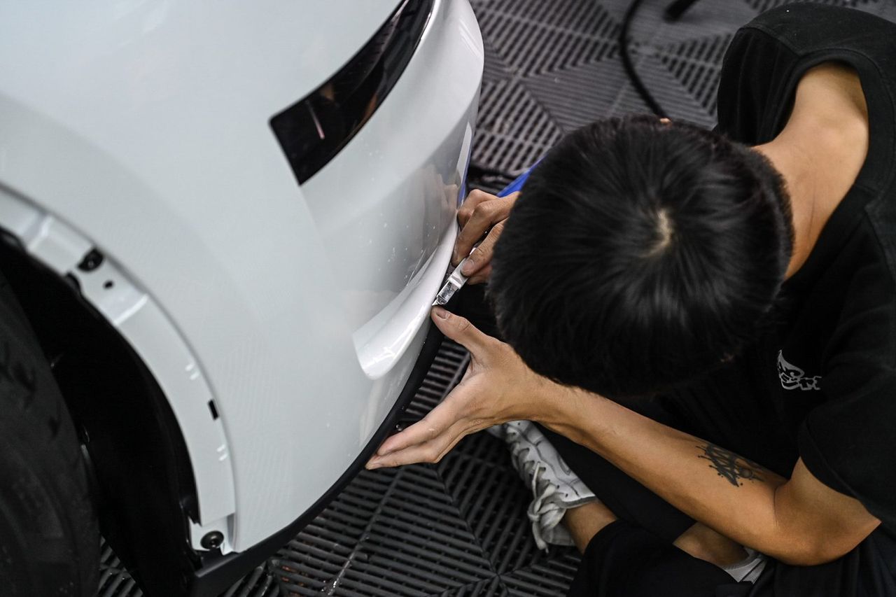 Tesla Model Y煥新版全車犀牛皮完工與細節實拍 第 4 張（共 5 張）——捷匠淡水旗艦店施工實錄