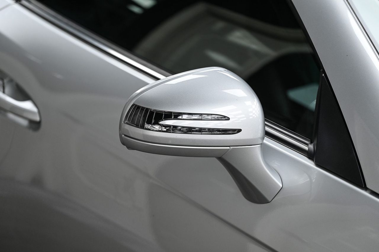 Mercedes-Benz SLK 洗車打蠟完工與細節實拍 第 6 張（共 6 張）——捷匠淡水旗艦店施工實錄
