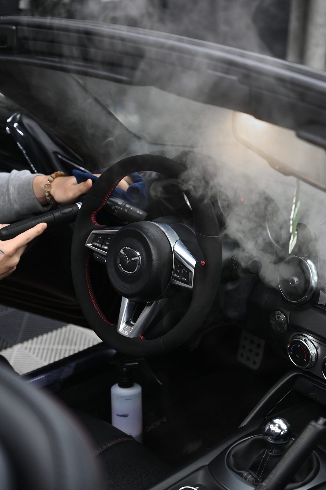 Mazda MX-5 內裝美容完工與細節實拍 第 6 張（共 6 張）——捷匠淡水旗艦店施工實錄