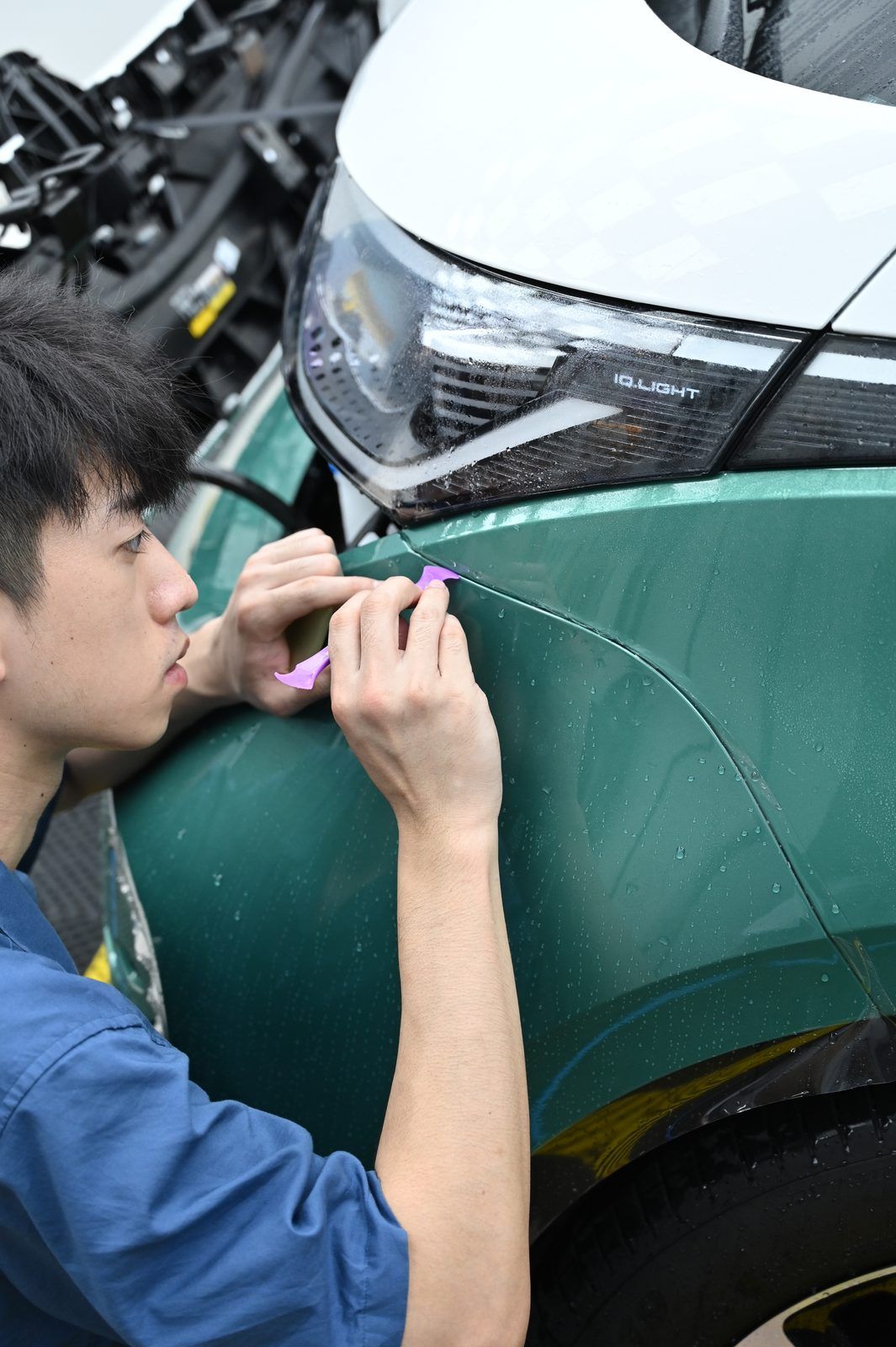 VW ID.Buzz 迎風面犀牛皮完工與細節實拍 第 6 張（共 6 張）——捷匠施工實錄