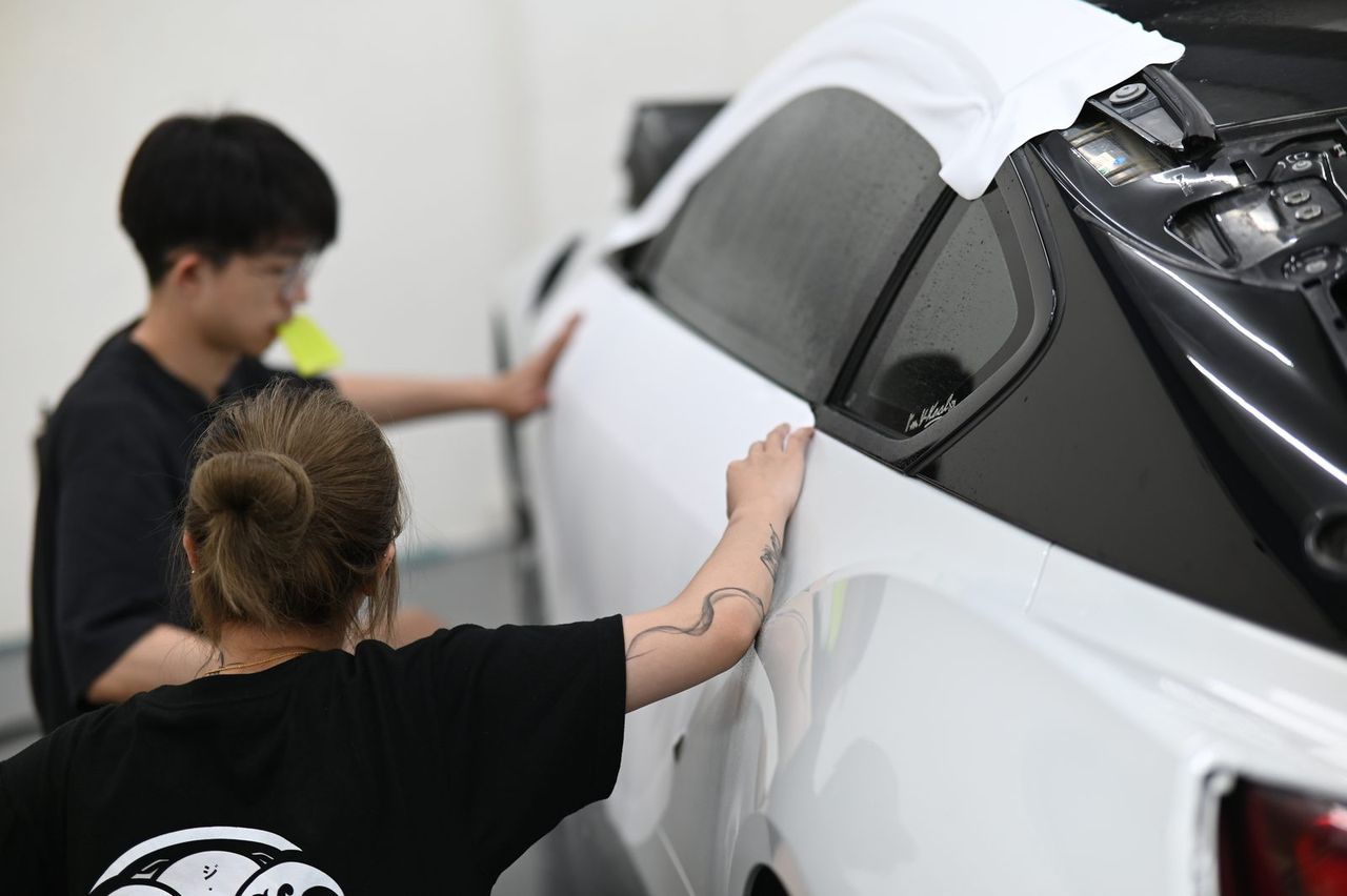 BMW i8 改色犀牛皮完工與細節實拍 第 6 張（共 6 張）——捷匠淡水旗艦店施工實錄