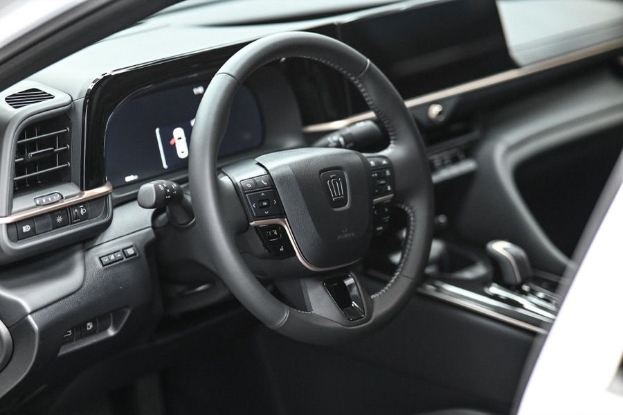 Toyota Crown 內裝美容——捷匠淡水店